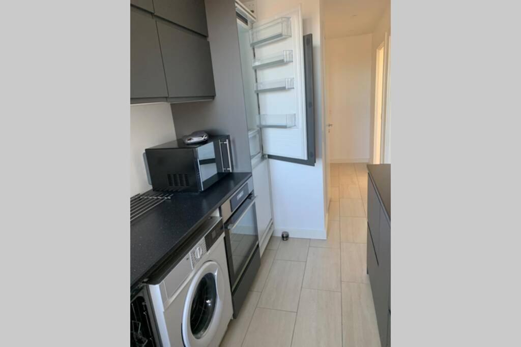 300 M To Metro: 5 Min Airport/12 Min Copenhagen C Apartment Exterior photo